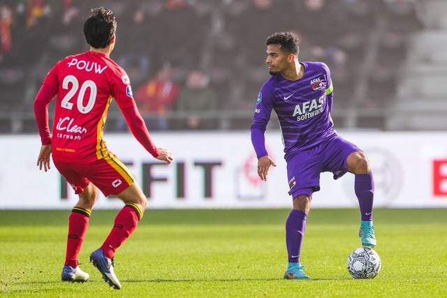 曼城本轮过后最多可能落后利物浦8分 两队下轮直接交手