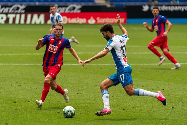 班凯罗27分米切尔50分 魔术力克骑士3-3进抢七